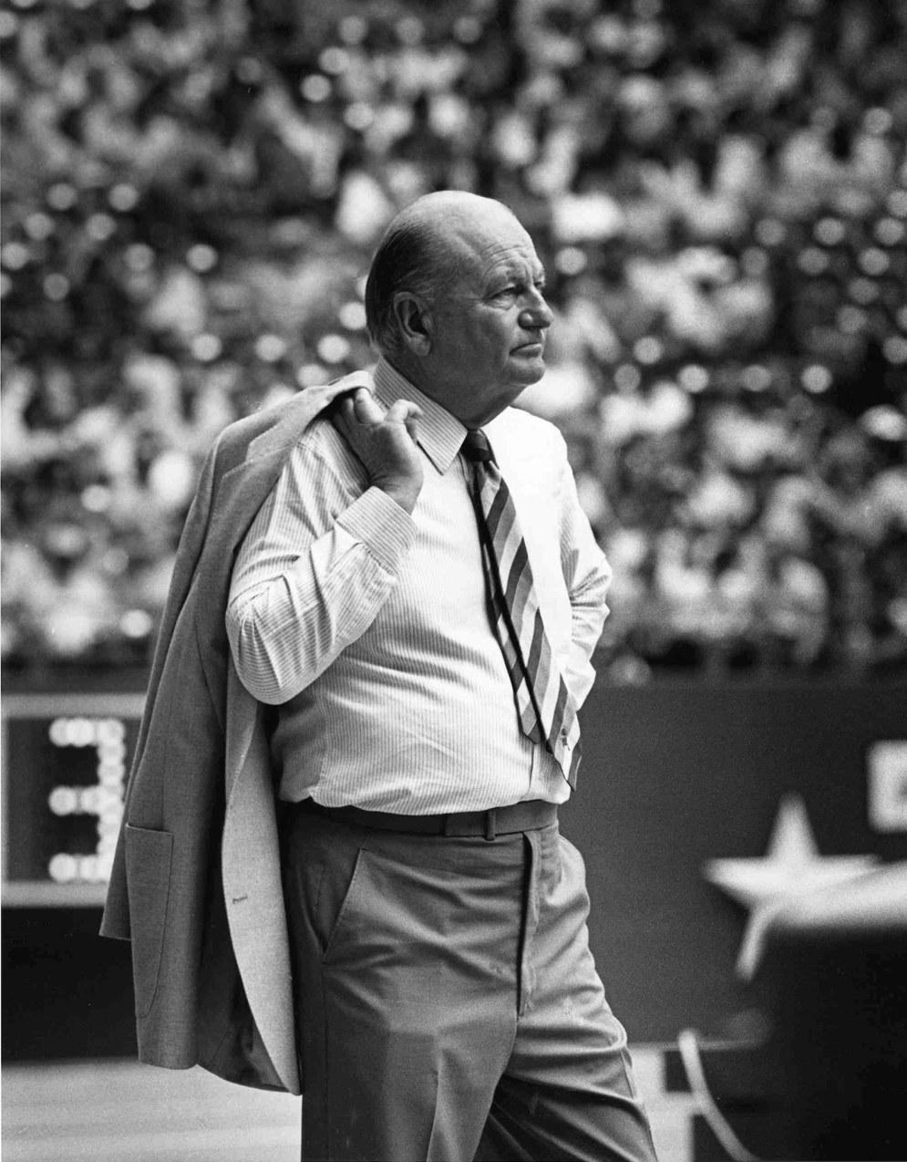 &#xA;Dallas Cowboys President Tex Schramm on the sidelines during a 27-13 win over the Pittsburgh Steelers on October 13, 1985 at Texas Stadium in Dallas, Texas. (AP Photo/NFL Photos)&#xA;